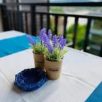Apartmán Santa Marina 2-bedroom Apt. W/ Sea View + Terrace *