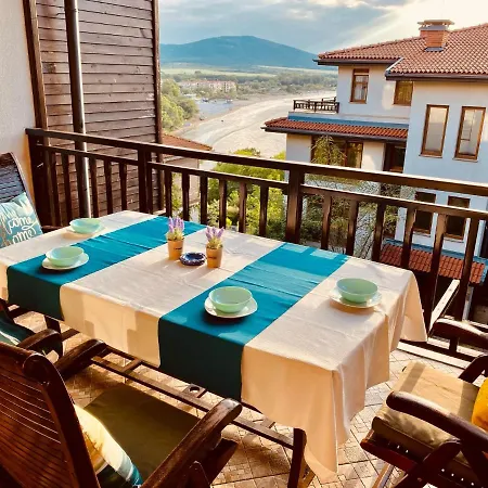 Santa Marina 2-bedroom Apt. W/ Sea View + Terrace Szozopol