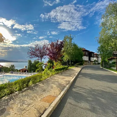 Santa Marina 2-bedroom Apt. W/ Sea View + Terrace Lejlighed