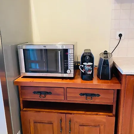 Santa Marina 2-bedroom Apt. W/ Sea View + Terrace דירה