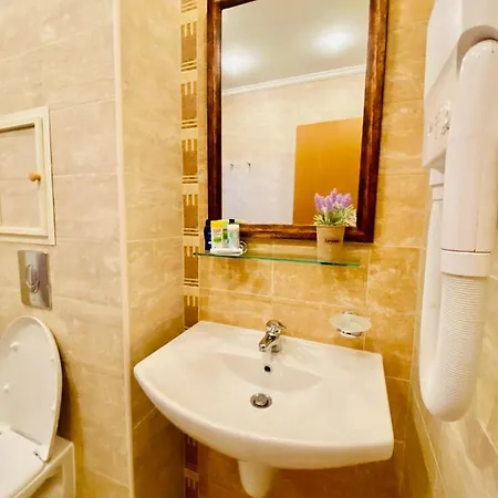 Santa Marina 2-bedroom Apt. W/ Sea View + Terrace Apartmán *